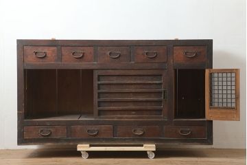 アンティーク家具　明治大正期　和の情緒溢れるデザインの収納箪笥・下段(キャビネット、水屋箪笥)(R-046233)