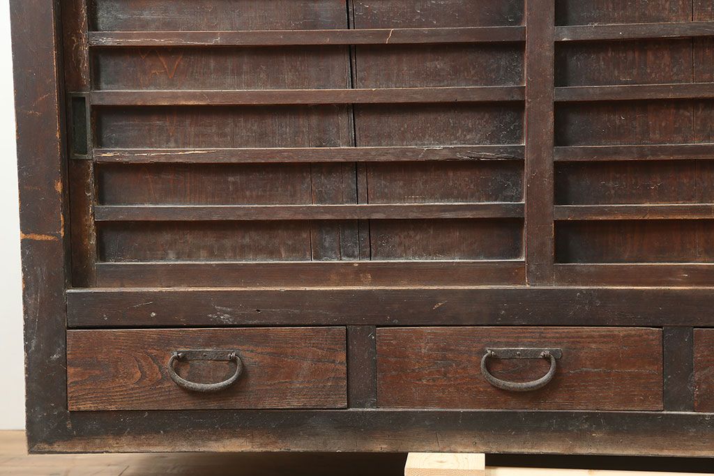 アンティーク家具　明治大正期　和の情緒溢れるデザインの収納箪笥・重ね(キャビネット、水屋箪笥)(R-046234)