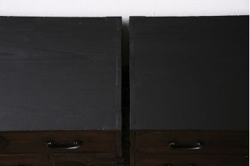 アンティーク家具　前面桐材　大きな丸金具が目を引く明治大正期の重ね箪笥(衣装箪笥、引き出し)(R-046248)