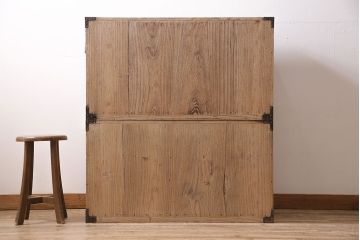 アンティーク家具　明治期　ストリップド(剥離)　総桐材　古い木の杢目が際立つ観音扉の重ね箪笥(タンス、桐箪笥、桐タンス、チェスト、桐たんす)(R-046249)