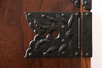 リメイク家具　伝統民芸　岩谷堂箪笥　衣装盆付き　2wayが便利な脚付サイドボード(衣装箪笥、引き出し、収納棚)(R-046252)