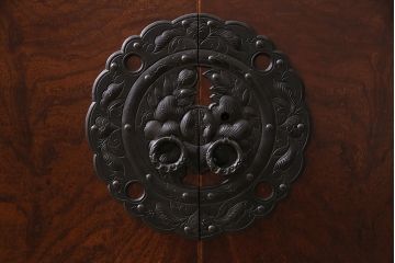 リメイク家具　伝統民芸　岩谷堂箪笥　衣装盆付き　2wayが便利な脚付サイドボード(衣装箪笥、引き出し、収納棚)(R-046252)