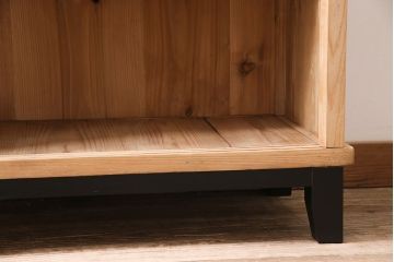アンティーク家具　ストリップド(剥離)　黒い脚がアクセントのシンプルなオープンラック(棚、シェルフ)(R-046254)
