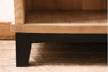 アンティーク家具　ストリップド(剥離)　黒い脚がアクセントのシンプルなオープンラック(棚、シェルフ)(R-046254)