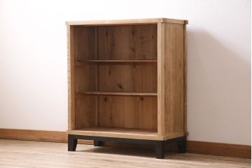 アンティーク家具　ストリップド(剥離)　黒い脚がアクセントのシンプルなオープンラック(棚、シェルフ)(R-046254)