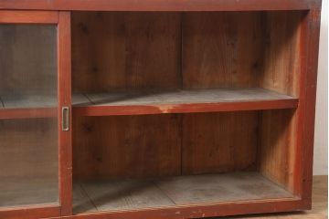 アンティーク家具　昭和初期　前面ヒノキ　赤みがかった木肌が美しい戸棚・上段(収納棚、キャビネット)(R-046256)
