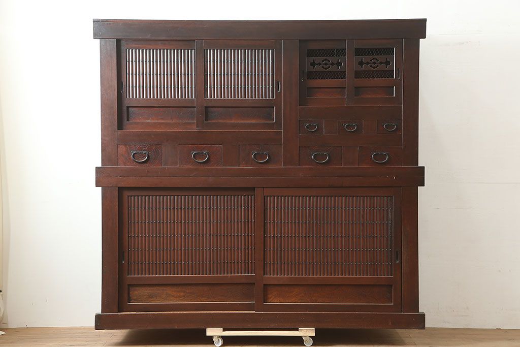 和製アンティーク　明治大正期　丸桟仕上げの気品溢れる近江水屋箪笥・重ね(重ね箪笥、収納棚)(R-046258)