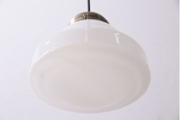 アンティーク照明　レトロな乳白色のガラスシェード照明(吊り下げ照明、天井照明)(R-046261)