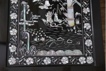 中古　韓国　螺鈿細工　存在感抜群!煌びやかで凝った意匠が目を引く鏡台(ドレッサー)(R-046263)