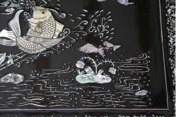 中古　韓国　螺鈿細工　存在感抜群!煌びやかで凝った意匠が目を引く鏡台(ドレッサー)(R-046263)
