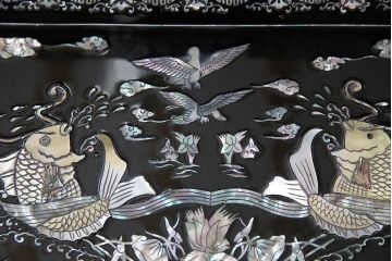 中古　韓国　螺鈿細工　存在感抜群!煌びやかで凝った意匠が目を引く鏡台(ドレッサー)(R-046263)