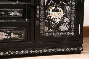 中古　韓国　螺鈿細工　存在感抜群!煌びやかで凝った意匠が目を引く鏡台(ドレッサー)(R-046263)