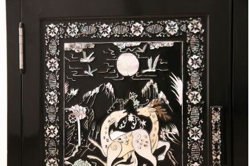 中古　韓国　螺鈿細工　存在感抜群!煌びやかで凝った意匠が目を引く鏡台(ドレッサー)(R-046263)