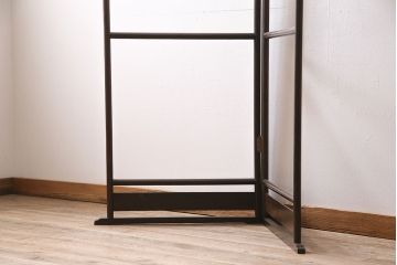 ヴィンテージ家具　昭和中期　桑材　素朴な質感を堪能できるフック付きの衣桁(着物掛け、ハンガーラック、ビンテージ)(R-046265)