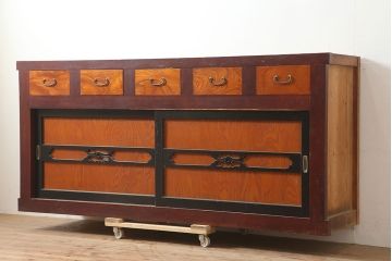 【簡易リペア限定品】和製アンティーク　昭和初期　純和風のお部屋にぴったりの水屋箪笥・下段(重ね箪笥、収納棚、戸棚、食器棚)(R-046269)
