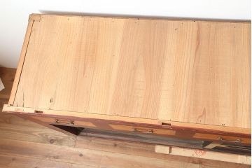 和製アンティーク　昭和初期　純和風のお部屋にぴったりの水屋箪笥・下段(重ね箪笥、収納棚、戸棚、食器棚)(R-046269)