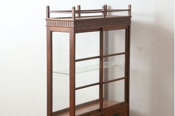 アンティーク家具　昭和初期　タモ材　天枠付き　レトロな薄型ガラスケース(ショーケース、陳列棚)(R-046271)