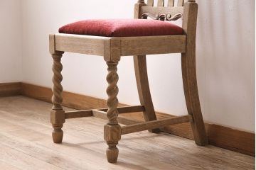 アンティーク家具　イギリスアンティーク　ストリップド(剥離)　オーク材　凝った意匠のダイニングチェア(椅子)(R-046277)