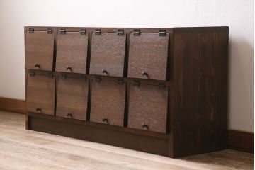 ラフジュ工房オリジナル　古材リメイク　2×4マス　やさしい色合いのパタパタ収納棚(マス目棚、戸棚)(R-046282)