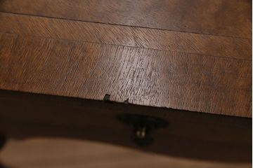 イギリスアンティーク　ウォールナット　上品な杢目が美しく現れた平机(デスク)(R-046283)