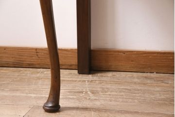 イギリスアンティーク　ウォールナット　上品な杢目が美しく現れた平机(デスク)(R-046283)