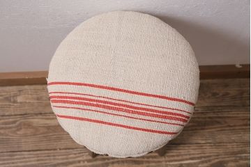 アンティーク家具　昭和初期　ブナ材　昭和レトロな雰囲気が魅力のスツール(木製チェア、丸椅子)(R-046298)