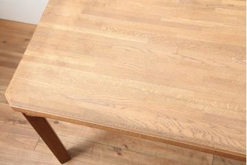 ビンテージ家具　ナラ材　ナチュラルスタイルに合うシンプルなダイニングテーブル(4人掛け、机)(R-046311)