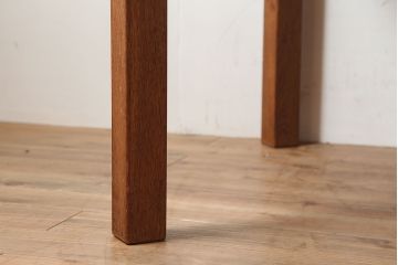 ビンテージ家具　ナラ材　ナチュラルスタイルに合うシンプルなダイニングテーブル(4人掛け、机)(R-046311)