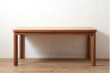 ビンテージ家具　ナラ材　ナチュラルスタイルに合うシンプルなダイニングテーブル(4人掛け、机)(R-046311)