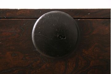 和製アンティーク　新潟県見附市産　前面ケヤキ材・玉杢　美しい杢目と金具が魅力の見附箪笥(帳場箪笥、和タンス)(R-046312)