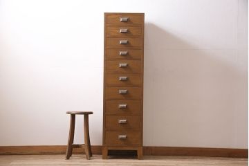 カタログ掲載品　ラフジュ工房オリジナル　縦型　脚付きのレトロな10段チェスト(ハイチェスト、引き出し)(R-046313)