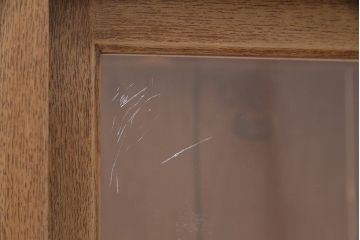 アンティーク家具　栓材　引き出し付き　ナチュラルスタイルにぴったりなガラスケース(ショーケース、店舗什器、陳列棚、飾り棚)(R-046316)