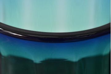 イタリア　ベネチアンガラス　ブルー・グリーン(青緑)　花瓶(サイン有、作家物、ヴェネチアングラス、グラデーション)フラワーベース　花器(R-046318)