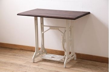 JANOME(ジャノメ)　ヒノキ材　リメイク　ペイントミシンテーブル(サイドテーブル、カフェテーブル、ミシン台)(R-046351)
