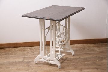 JANOME(ジャノメ)　ヒノキ材　リメイク　ペイントミシンテーブル(サイドテーブル、カフェテーブル、ミシン台)(R-046351)