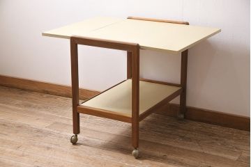 北欧ヴィンテージ家具　当店ペイント　チーク材　ナチュラルなカラーのトロリーワゴン(キッチンワゴン、サイドテーブル、ビンテージ)(R-046353)