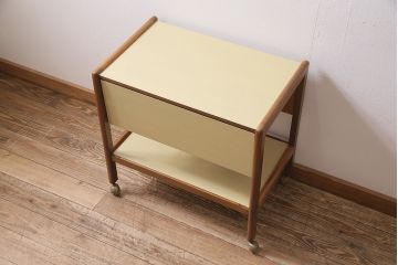 北欧ヴィンテージ家具　当店ペイント　チーク材　ナチュラルなカラーのトロリーワゴン(キッチンワゴン、サイドテーブル、ビンテージ)(R-046353)