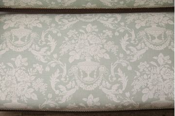 アンティーク家具　マホガニー材　クラシカルな彫刻のセティ(2人掛けソファ、ベンチ、椅子)(R-046411)