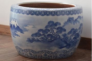 大正〜昭和初期　富士山・松・山水・桜の図　染付　瀬戸火鉢(鉢カバー、傘立て)(R-046419)