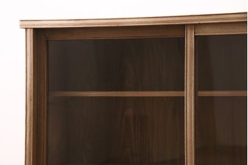 アンティーク家具　前面栗材　品の良い意匠が魅力的なガラス戸の戸棚(収納棚、飾り棚、キャビネット)(R-046427)
