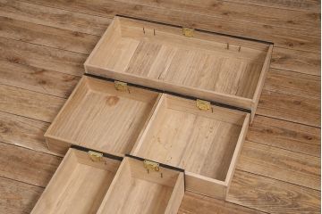 ビンテージ家具　昭和レトロ　桐材　黒の塗装と細身の引手がモダンな小箪笥(帳場箪笥、和タンス)(R-046438)