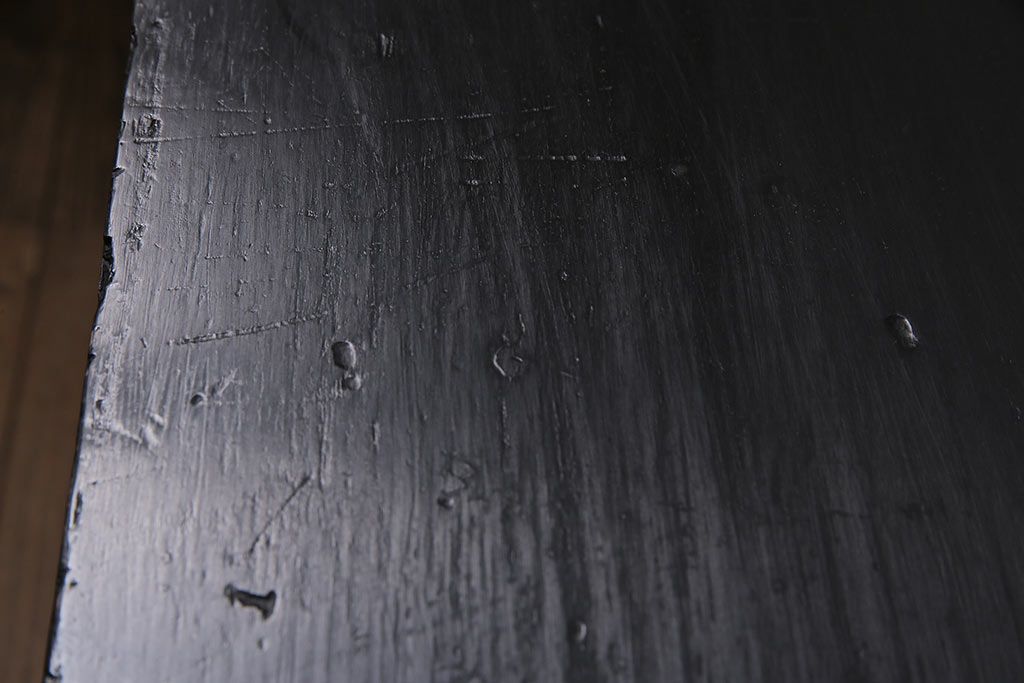 ビンテージ家具　昭和レトロ　桐材　黒の塗装と細身の引手がモダンな小箪笥(帳場箪笥、和タンス)(R-046438)