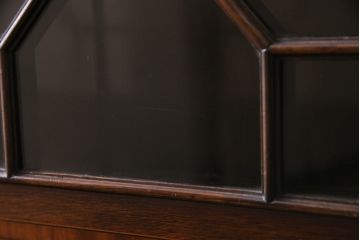 アンティーク家具　イギリス　マホガニー材　象嵌入り　上品な佇まいのライティングビューロー(ビューローブックケース、簿記机、在宅ワーク、在宅用収納棚、本箱、ワークデスク)(R-046439)