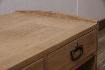 アンティーク家具　昭和初期　ストリップド(剥離)　桐材　引手金具がアクセントの文机(ローテーブル、センターテーブル、座卓)(R-046442)