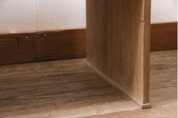 アンティーク家具　昭和初期　ストリップド(剥離)　桐材　引手金具がアクセントの文机(ローテーブル、センターテーブル、座卓)(R-046442)
