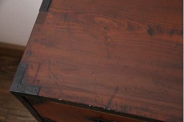 和製アンティーク　大正期　前面ケヤキ材　豪華な金具が目を引く仙台箪笥(衣装箪笥、引き出し)(R-046445)