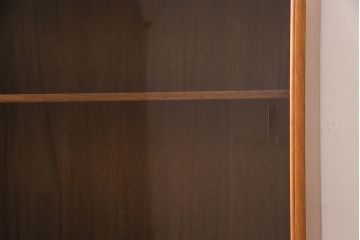北欧ビンテージ　チーク材　ガラス戸のシンプルなサイドボード(キャビネット、本箱、飾り棚、カップボード)(R-046467)