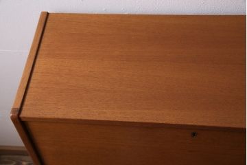 ヴィンテージ家具　北欧ビンテージ　チーク材　木の温もりとデザイン性を兼ね備えたライティングビューロー(簿記机、在宅ワーク、在宅用デスク)(R-046468)