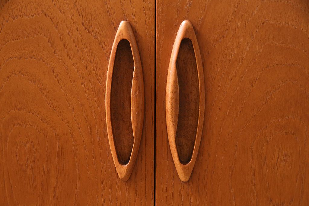 ヴィンテージ家具　北欧ビンテージ　チーク材　木の温もりとデザイン性を兼ね備えたライティングビューロー(簿記机、在宅ワーク、在宅用デスク)(R-046468)