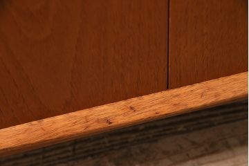 ヴィンテージ家具　北欧ビンテージ　チーク材　木の温もりとデザイン性を兼ね備えたライティングビューロー(簿記机、在宅ワーク、在宅用デスク)(R-046468)